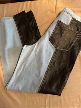 NWT High-Rise Two-Tone Light Blue and Black Panel Women's Jeans